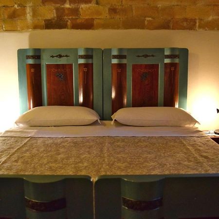 Il Ciavattone Bed And Bike Bed & Breakfast Sulmona Bagian luar foto