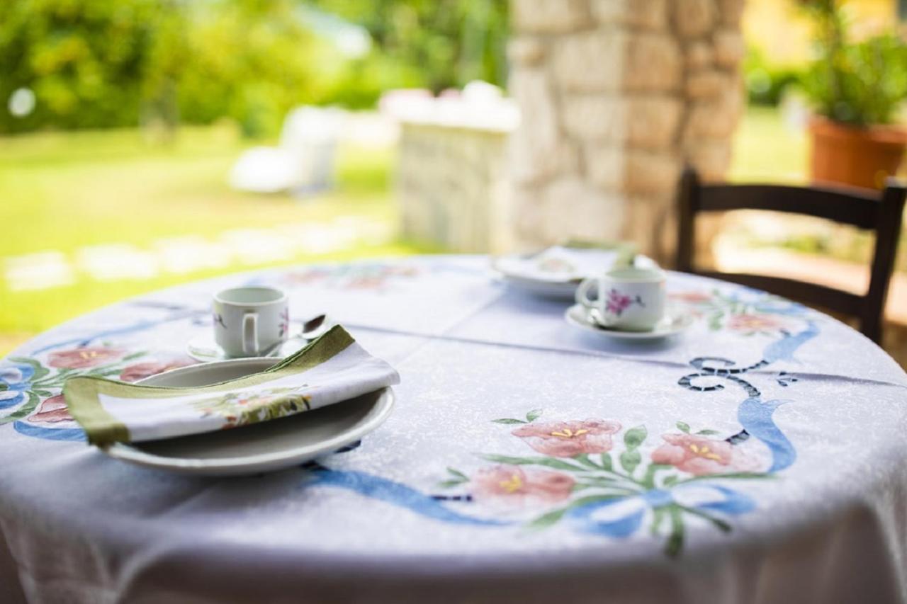 Il Ciavattone Bed And Bike Bed & Breakfast Sulmona Bagian luar foto
