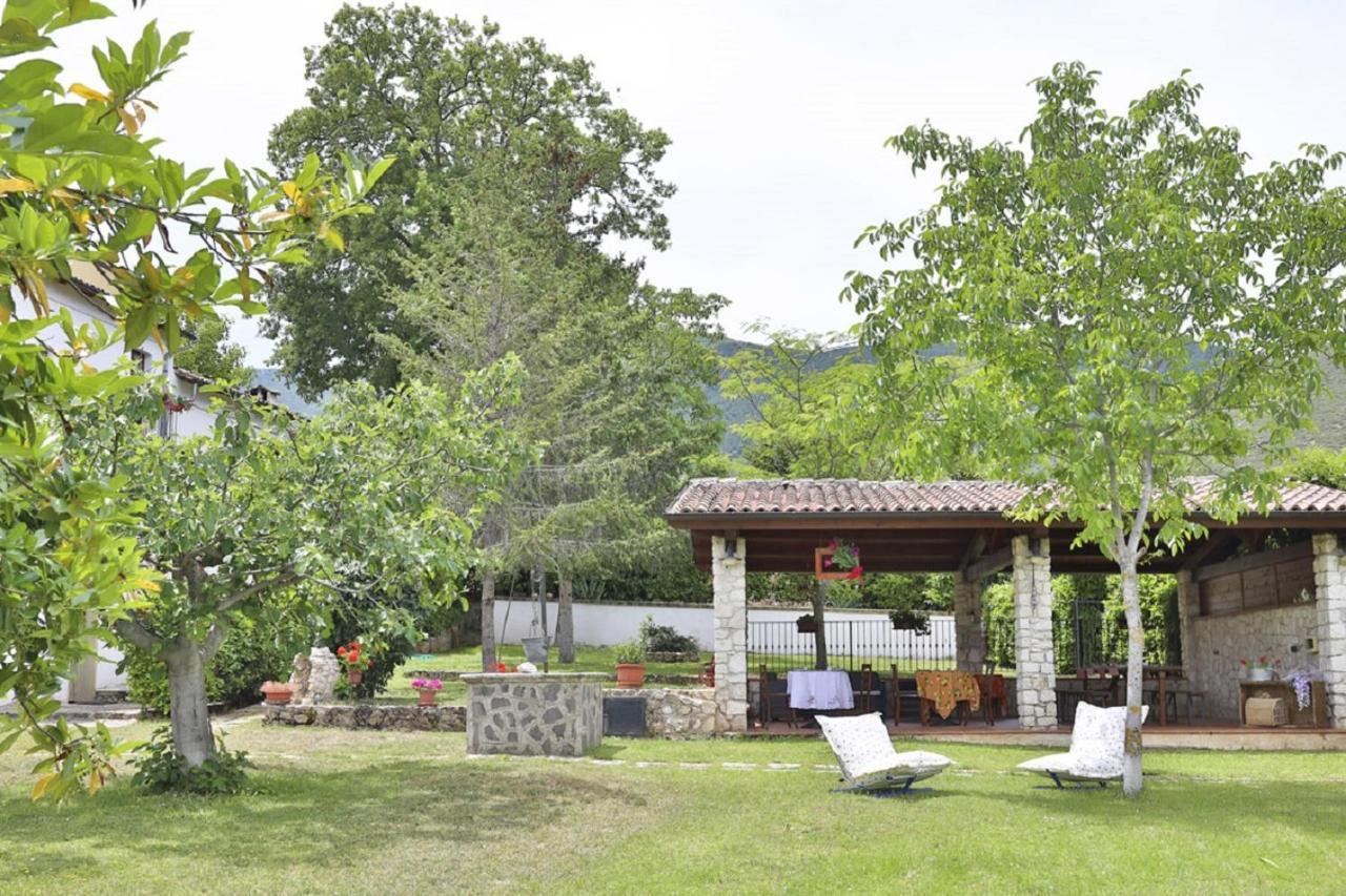 Il Ciavattone Bed And Bike Bed & Breakfast Sulmona Bagian luar foto