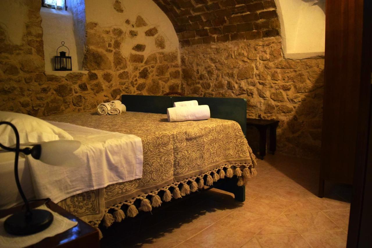 Il Ciavattone Bed And Bike Bed & Breakfast Sulmona Bagian luar foto