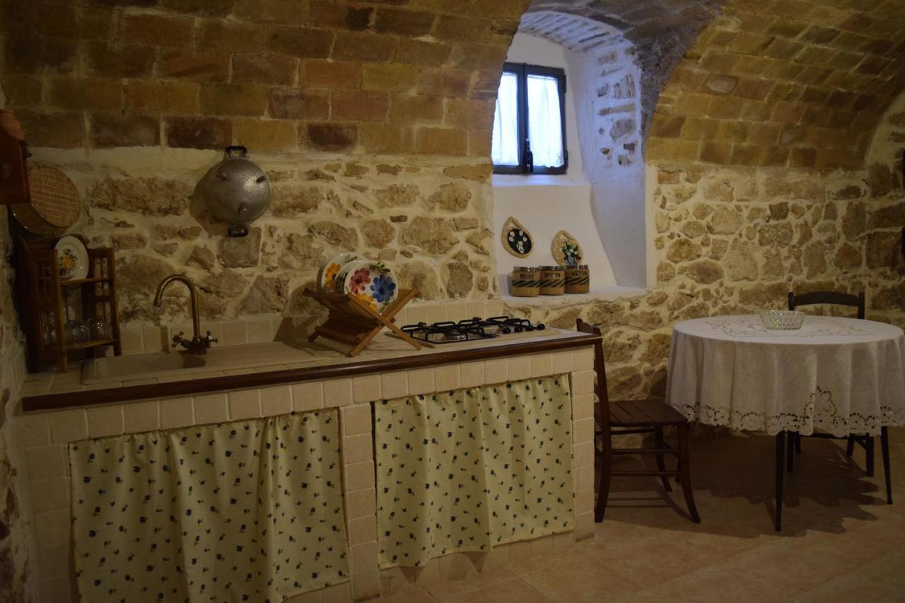 Il Ciavattone Bed And Bike Bed & Breakfast Sulmona Bagian luar foto